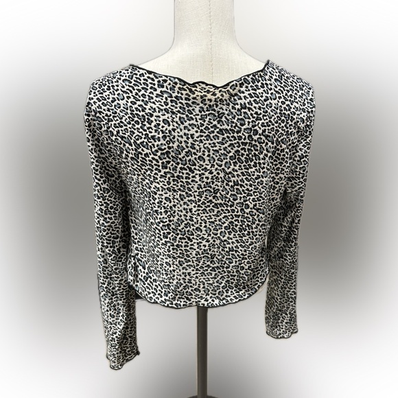 SHEIN Curve- Animal Print Long Sleeve Crop Top- 2XL - Picture 3 of 8